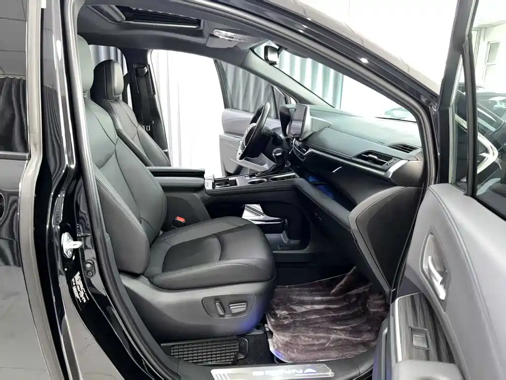 SIENNA 2021 2.5L Hybrid Premium Edition купить на сайте DeffCars