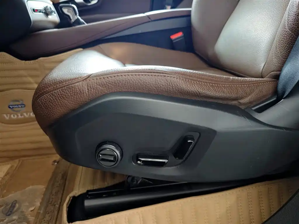 Volvo XC90 2019 T6 Zhiyi Edition 7 seats National V купить на сайте DeffCars