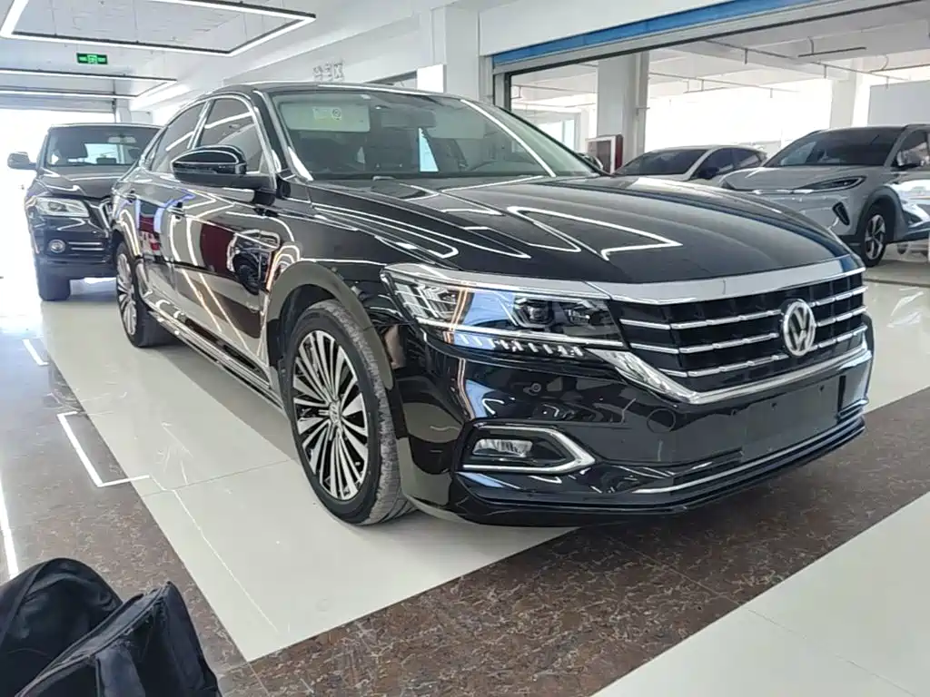 Passat 2019 330TSI Luxury Edition National V купить на сайте DeffCars