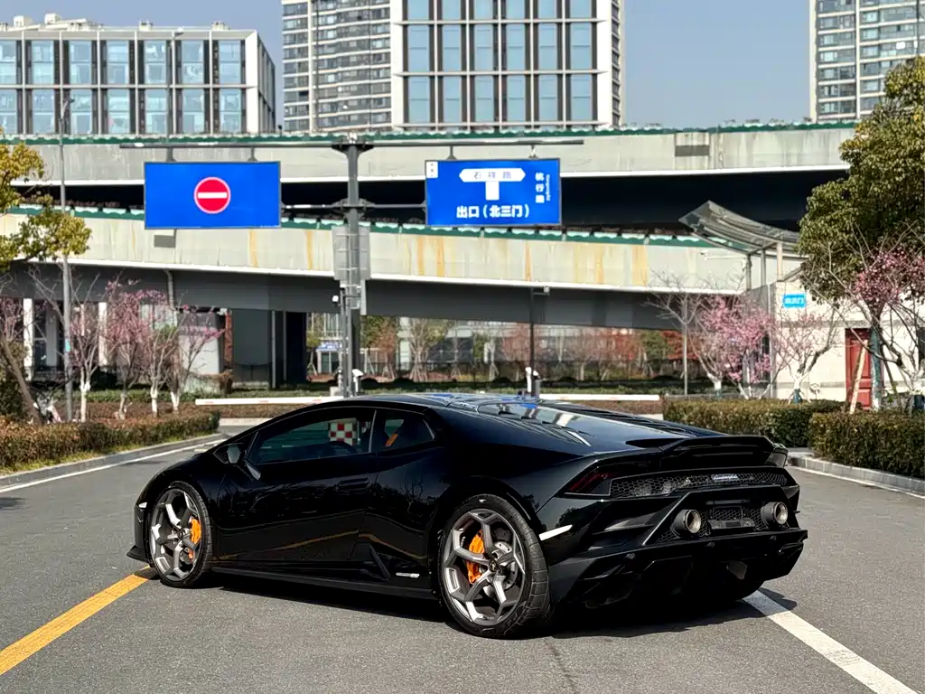Huracán 2020 Huracán EVO RWD купить на сайте DeffCars