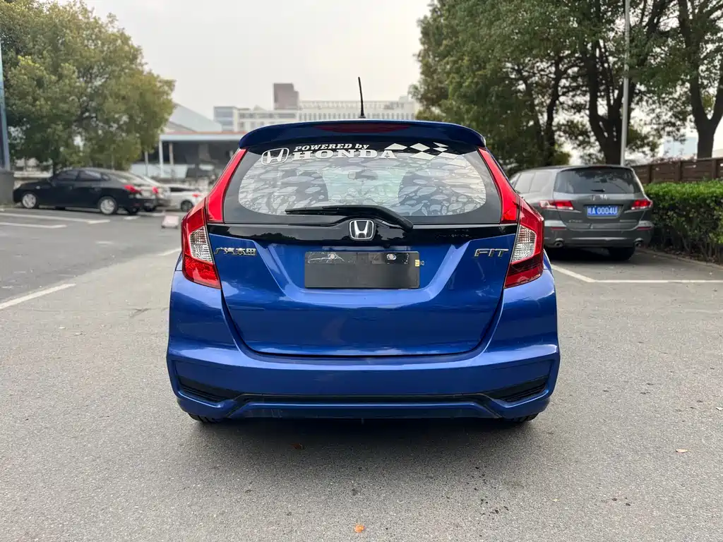 Fit 2018 1.5L manual comfort version купить на сайте DeffCars