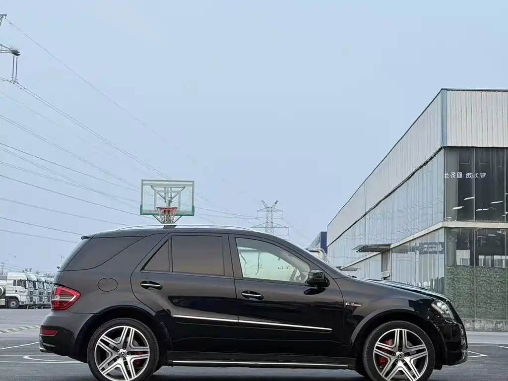 Mercedes-Benz M-Class AMG 2011 AMG ML 63 купить на сайте DeffCars