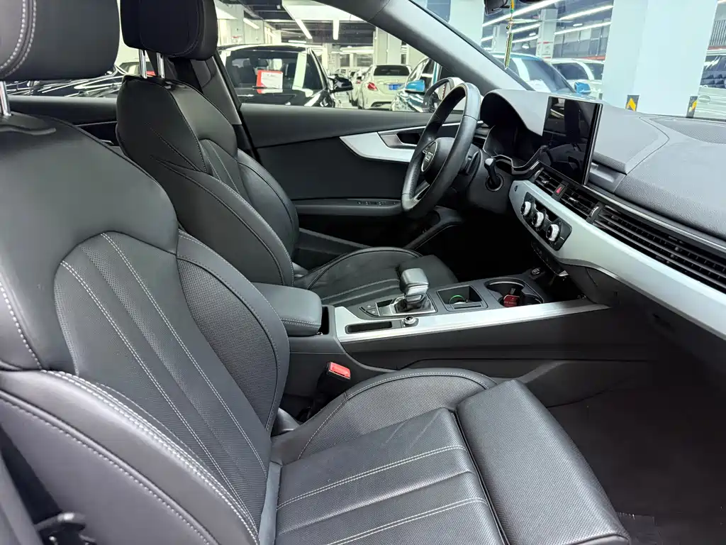 Audi A4L 2023 40 TFSI Fashionable and Dynamic купить на сайте DeffCars