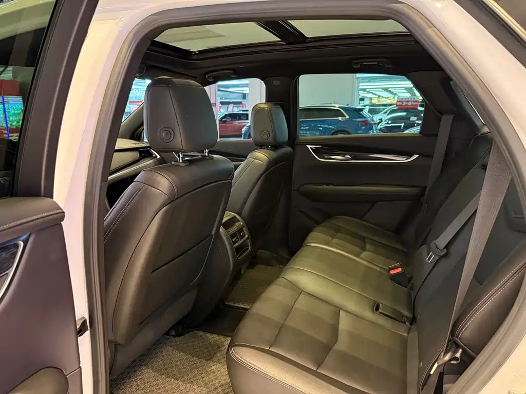 Cadillac XT5 2022 2.0T two-wheel drive luxury model купить на сайте DeffCars