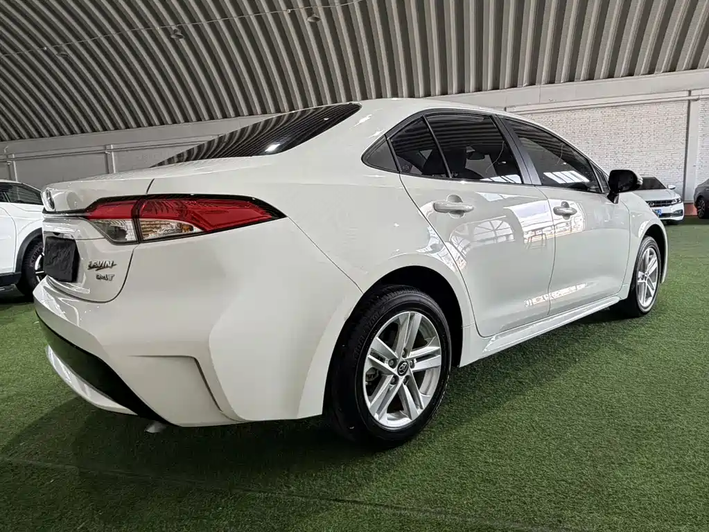 Léilíng (COROLLA) 2022 185T CVT Deluxe Edition купить на сайте DeffCars