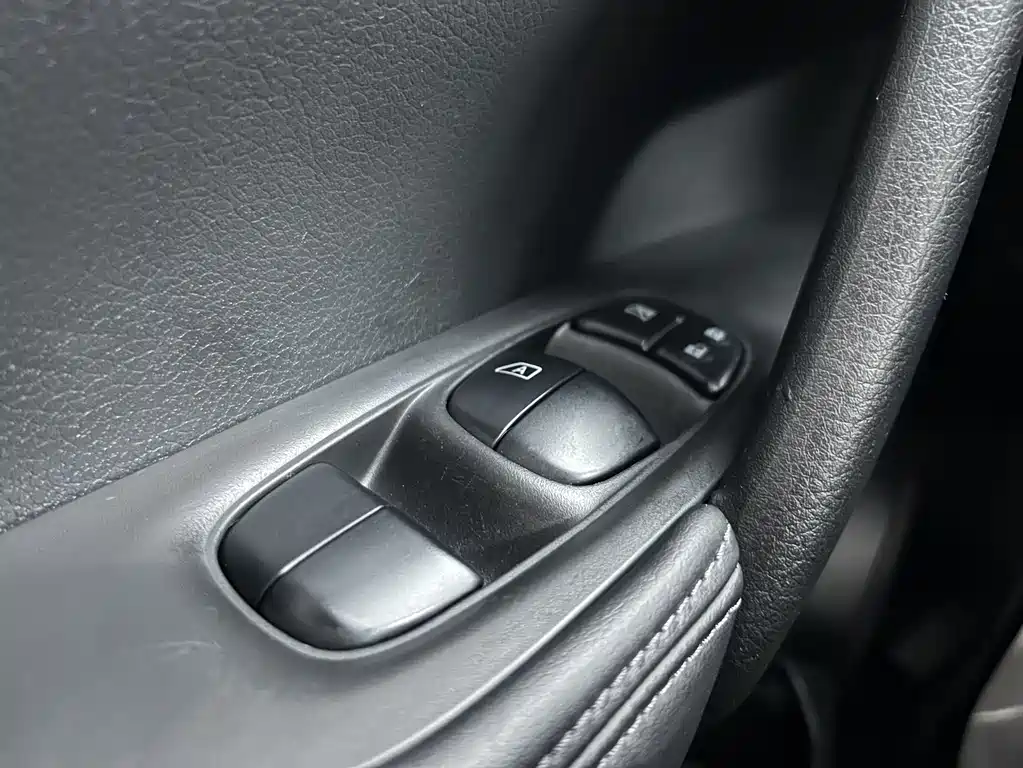 X-Trail 2022 facelift 2.0L 2WD Intelligent Comfort Edition купить на сайте DeffCars