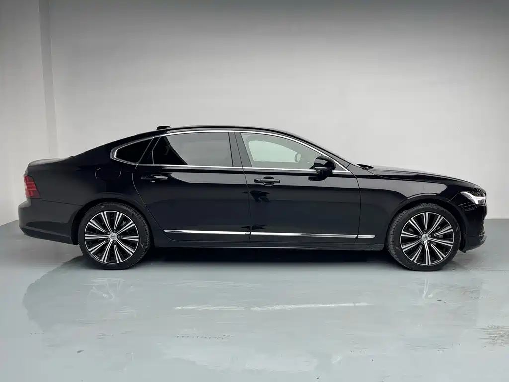 Volvo S90 2025 B5 Zhiyuan Luxury Edition купить на сайте DeffCars