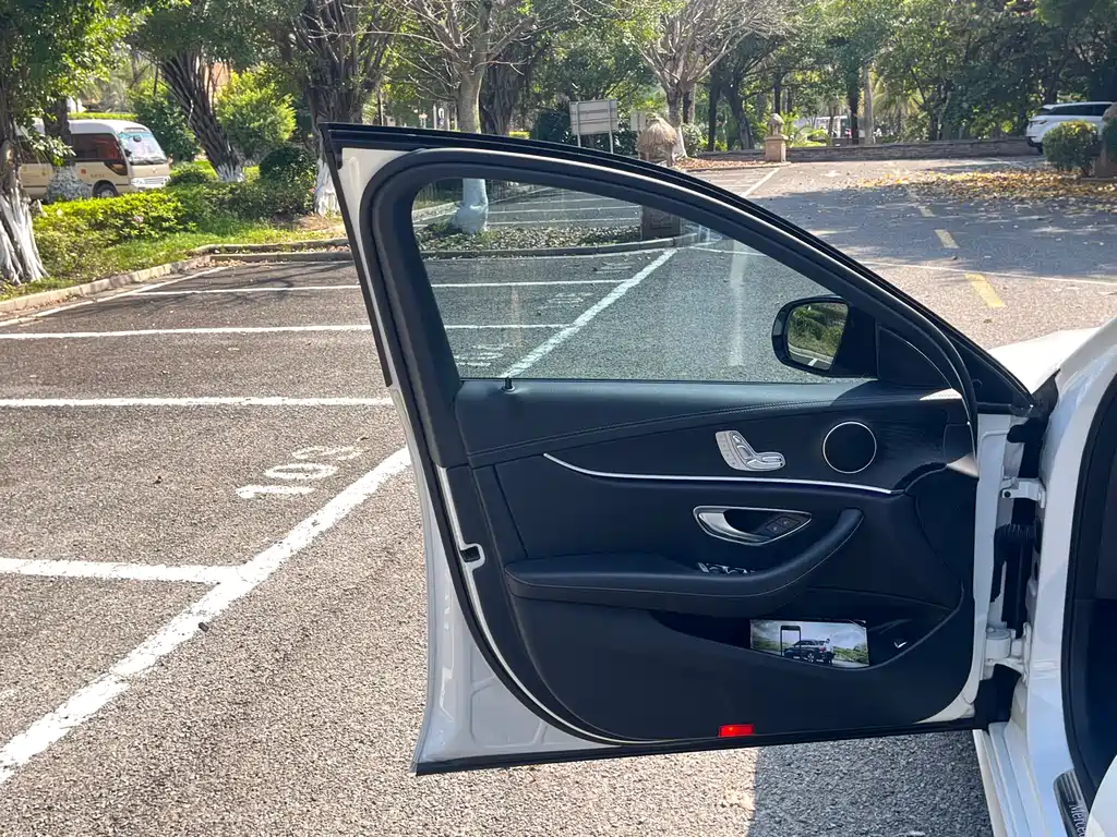 Mercedes-Benz E-Class imported 2021 facelift E 260 fashionable sports version купить на сайте DeffCars