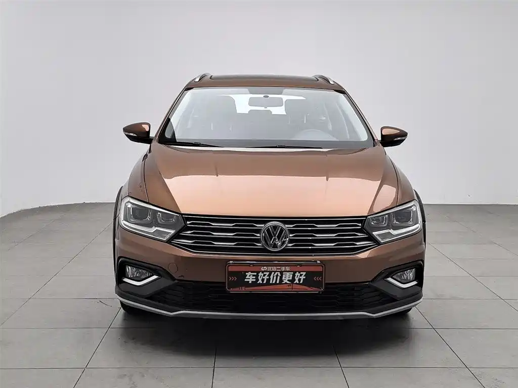 C-TREK Weiling 2018 230TSI DSG comfort model купить на сайте DeffCars