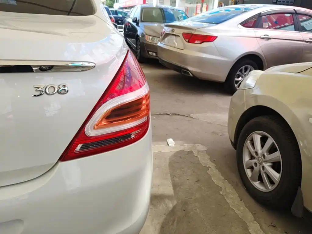 Peugeot 308 2013 1.6L automatic premium model купить на сайте DeffCars
