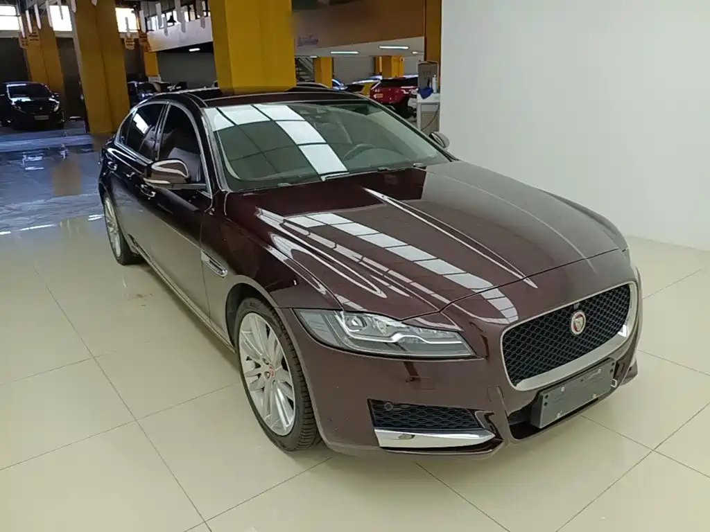 Jaguar XFL 2020 XFL 2.0T P250 four-wheel drive exclusive edition купить на сайте DeffCars