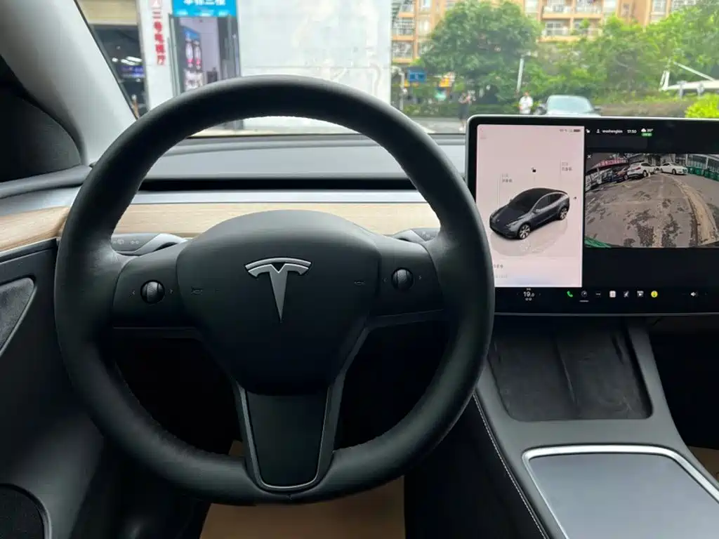 Model Y 2022 facelift rear-wheel drive version купить на сайте DeffCars