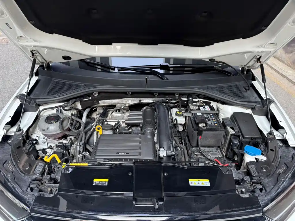 T-ROC 2021 model 280TSI DSG two-wheel drive Comfort Smart Connected Edition купить на сайте DeffCars