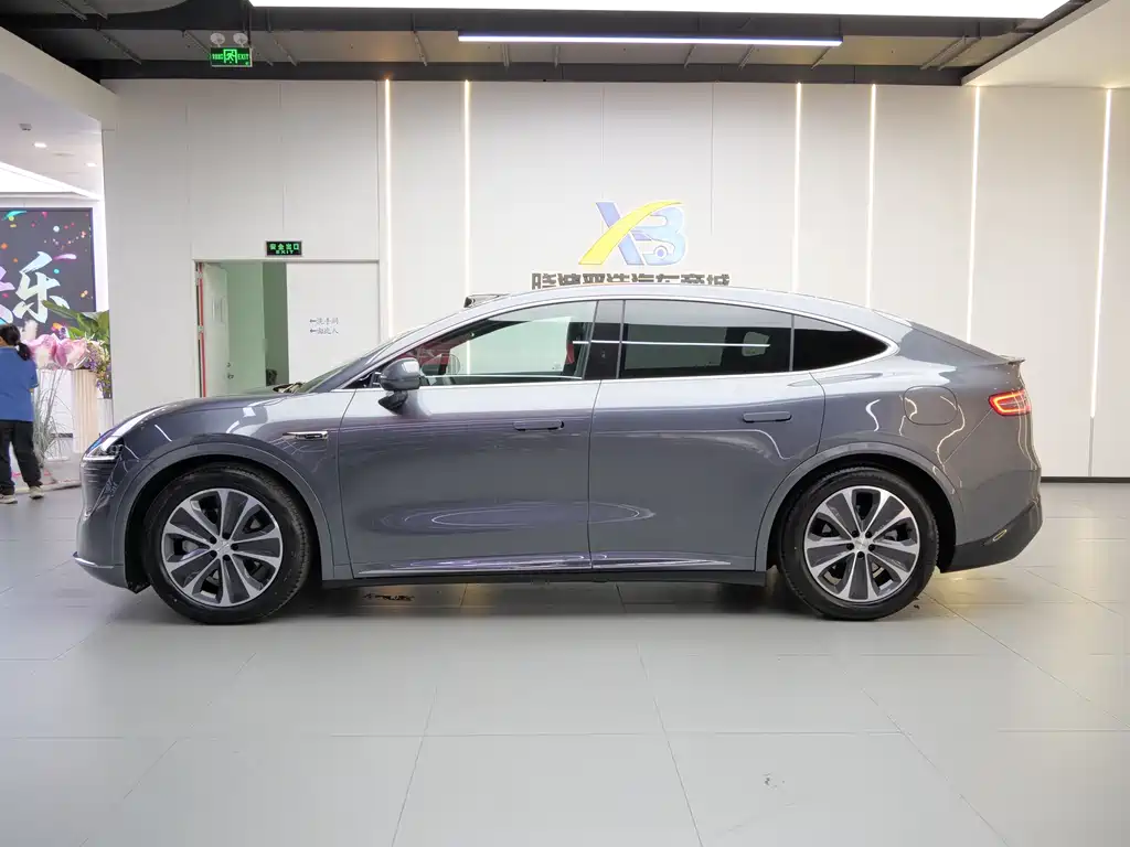 Zhijie R7 2025 extended range 251km Max купить на сайте DeffCars