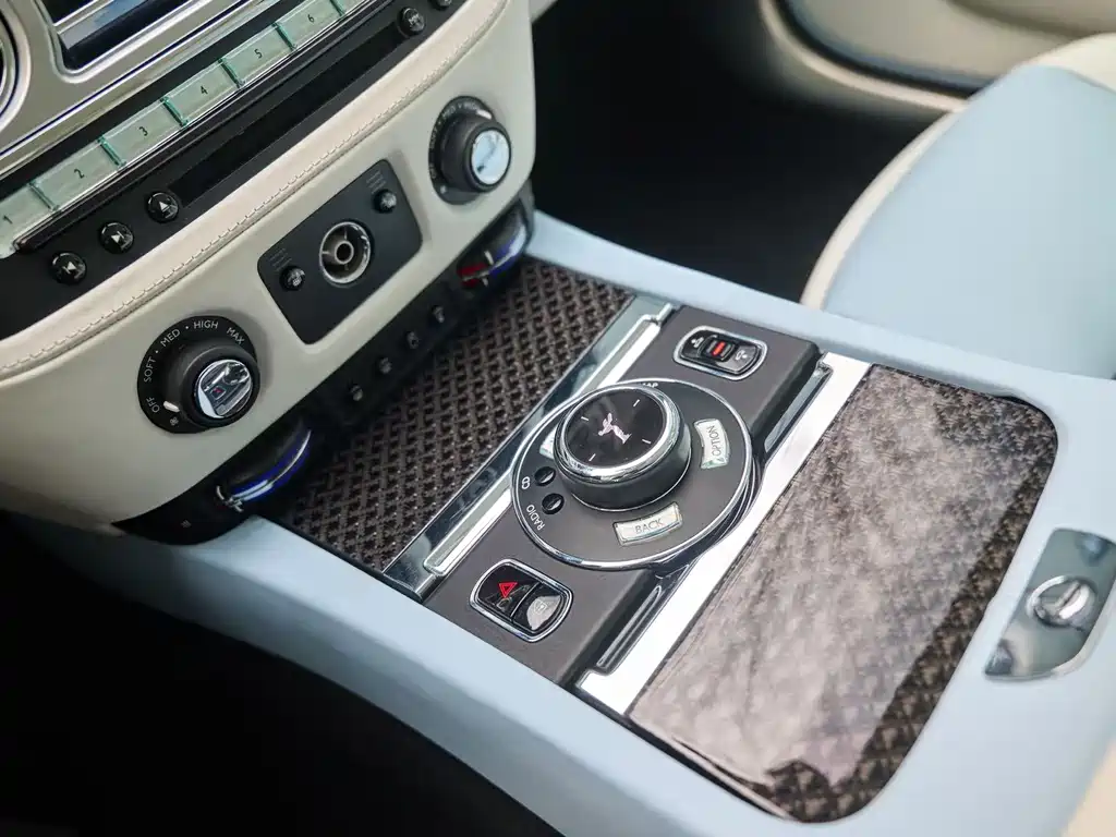 Phantom 2013 6.6T standard model купить на сайте DeffCars