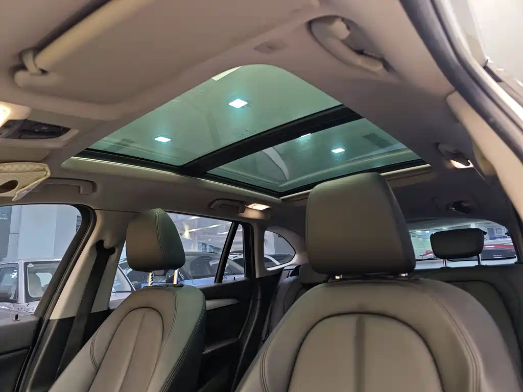 BMW X1 2016 sDrive18Li Exclusive Model купить на сайте DeffCars
