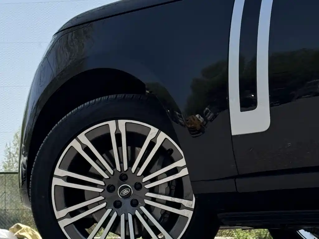Range Rover 2024 3.0 L6 400PS Genesis Extended Edition купить на сайте DeffCars