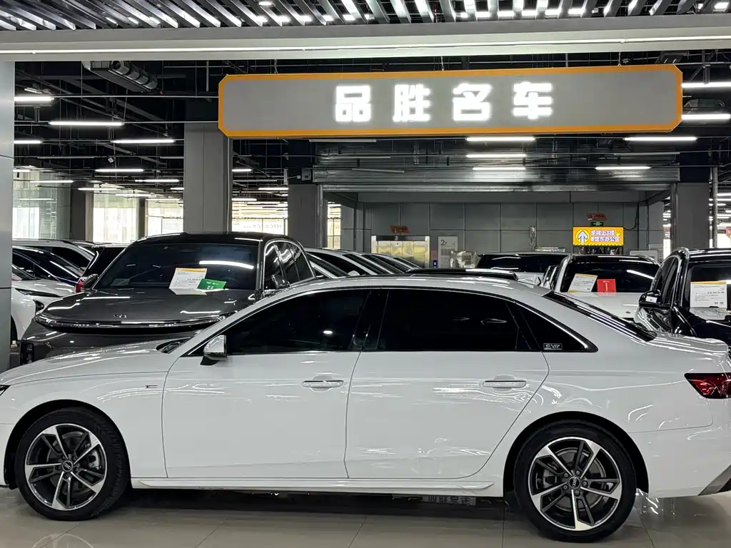 Audi A4L 2022 40 TFSI Fashionable and Dynamic купить на сайте DeffCars