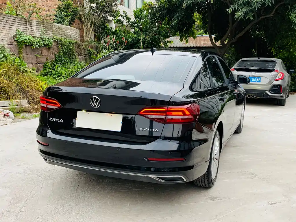 Lavida 2021 1.5L automatic comfort version купить на сайте DeffCars