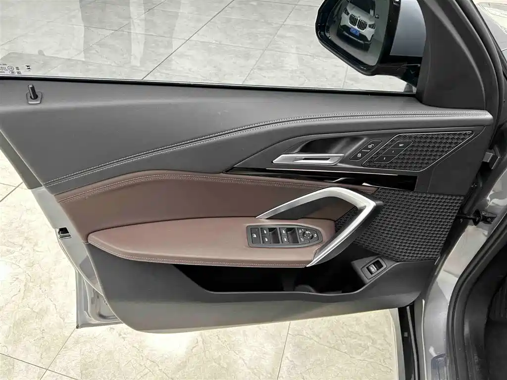 BMW X1 2023 sDrive20Li X Design Package купить на сайте DeffCars