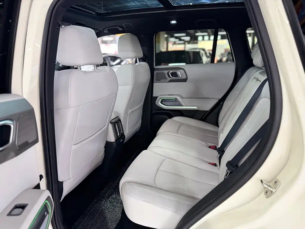 Titanium 3 2025 501KM four-wheel drive Ultra version купить на сайте DeffCars