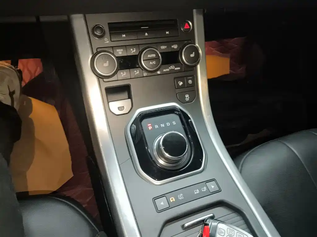 Range Rover Evoque 2018 240PS SE Zhiyao Edition купить на сайте DeffCars