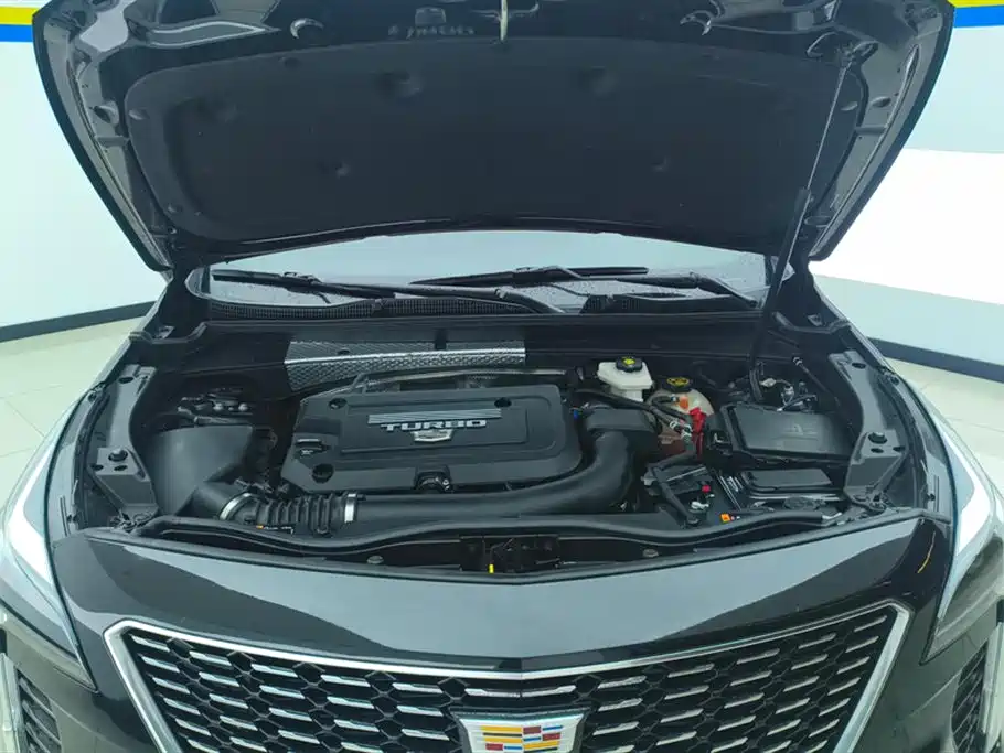Cadillac XT4 2022 28T two-wheel drive premium model купить на сайте DeffCars