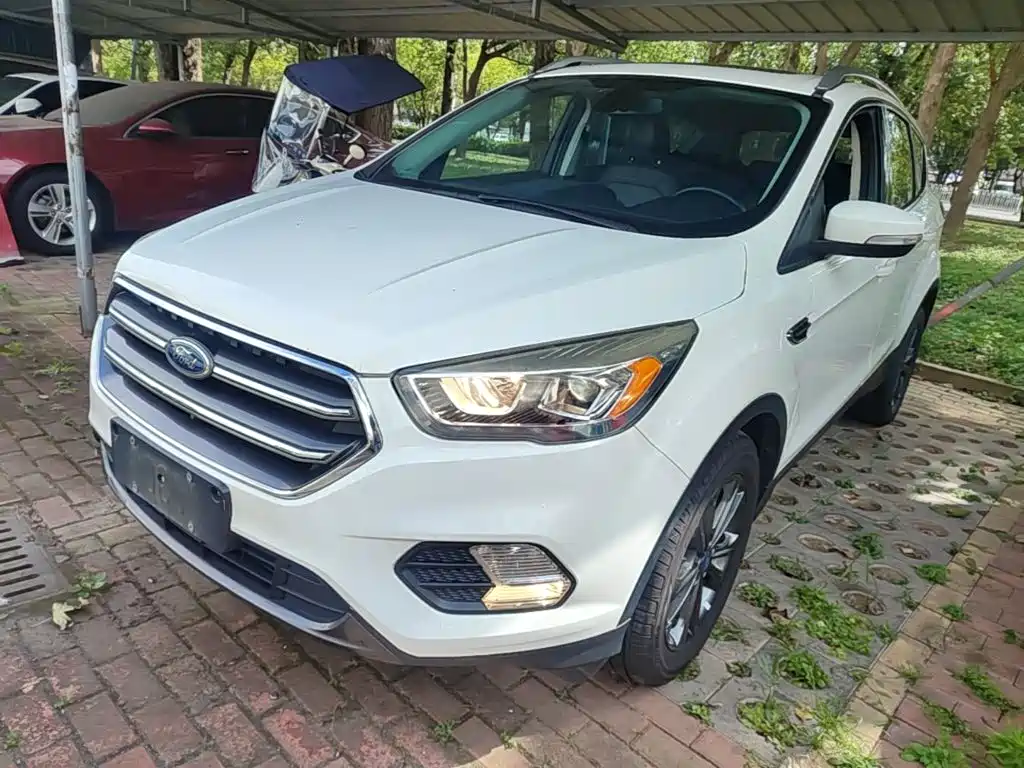 Escape 2019 EcoBoost 180 two-wheel drive platinum airfoil National VI купить на сайте DeffCars