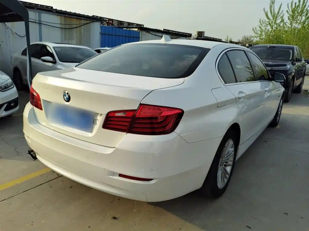 BMW 5 Series 2014 525Li Leading Model купить на сайте DeffCars