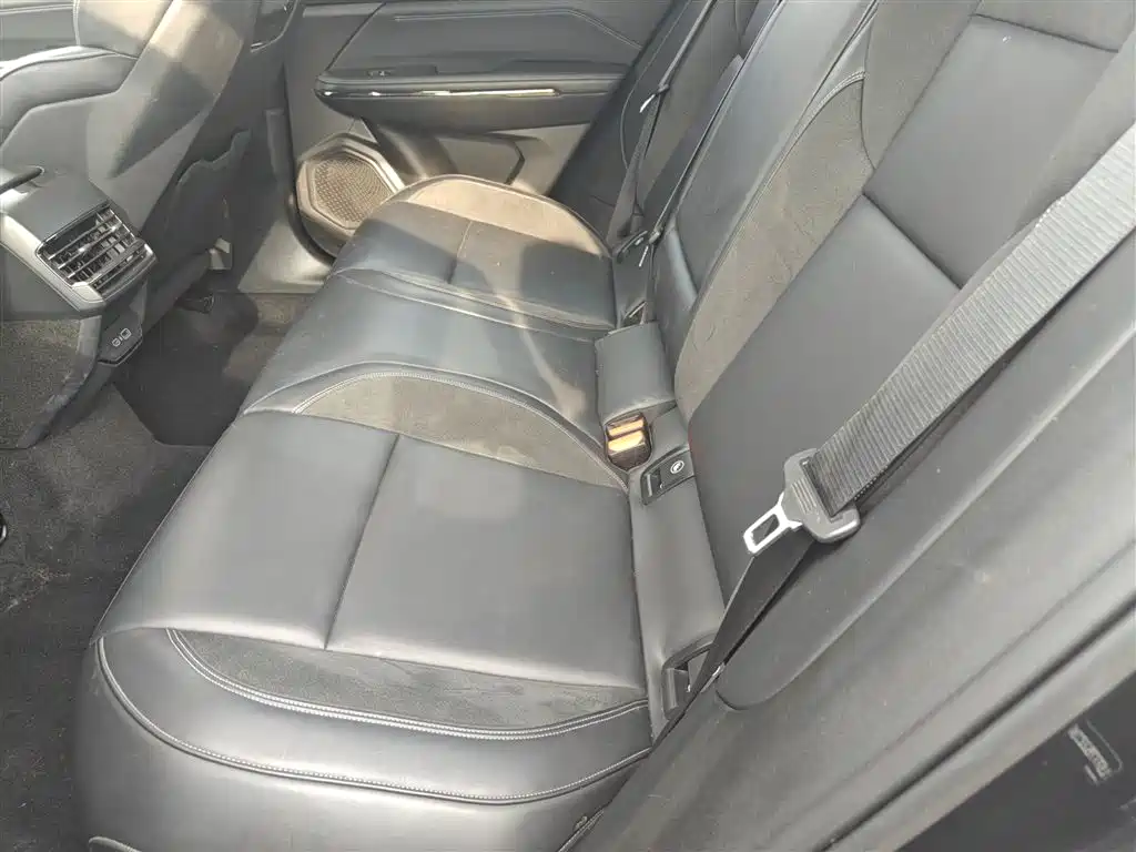 Lynk & Co 01 2023 1.5TD EM-F AM купить на сайте DeffCars