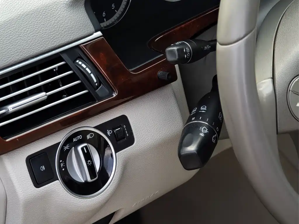 Mercedes-Benz E-Class 2012 E 200 L CGI Elegant купить на сайте DeffCars