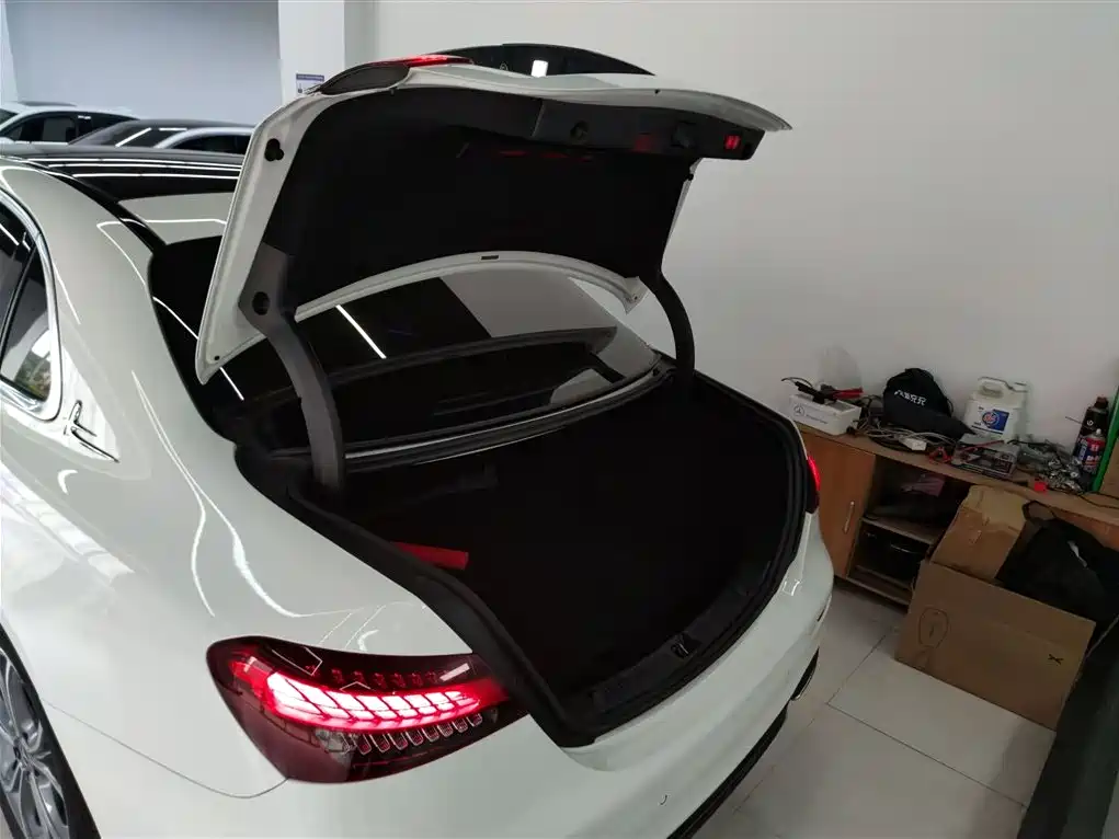 Mercedes-Benz E-Class 2022 facelift three E 300 L sporty and fashionable купить на сайте DeffCars