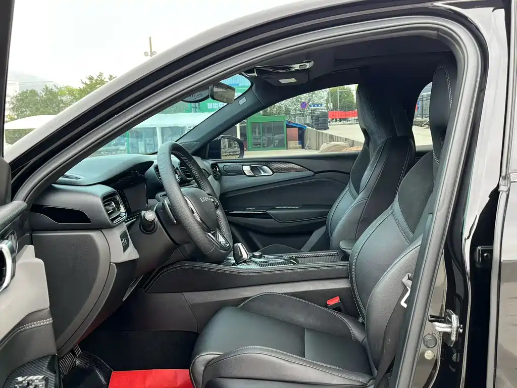Lynk & Co 03 2021 1.5TD DCT Plus купить на сайте DeffCars