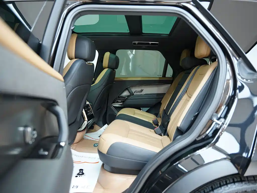 Range Rover Sport 2024 400PS Dynamic SE купить на сайте DeffCars