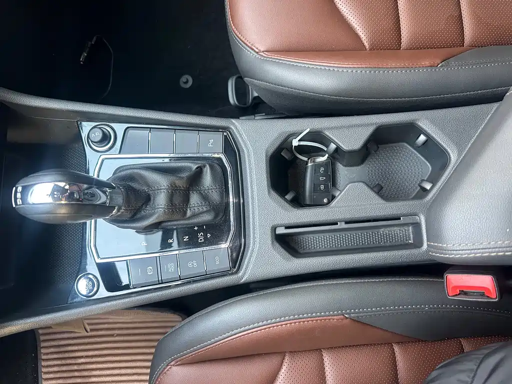Lavida 2019 280TSI DSG Deluxe Edition National VI купить на сайте DeffCars