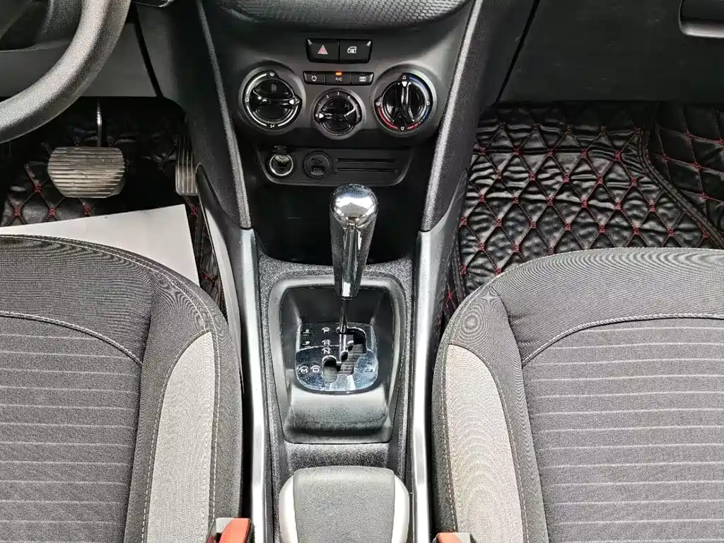 Peugeot 2008 2018 1.6L automatic trendy version купить на сайте DeffCars