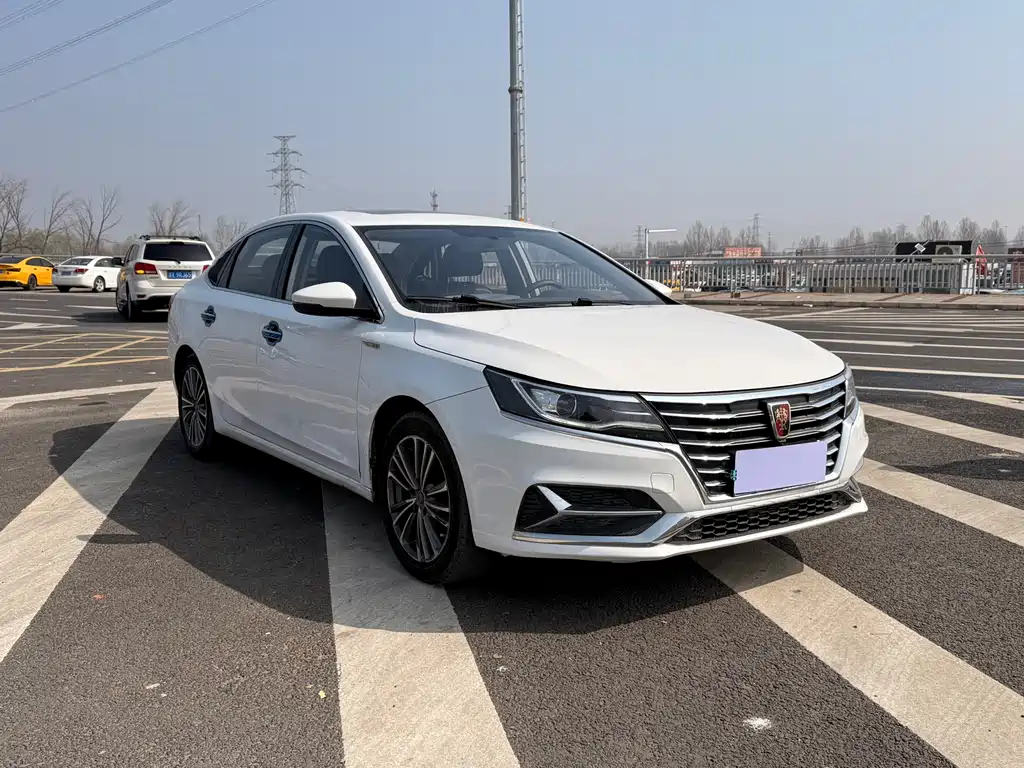 Roewe i6 Classic 2020 PLUS 1.6L CVT 4G Connected Honor Supreme Edition купить на сайте DeffCars