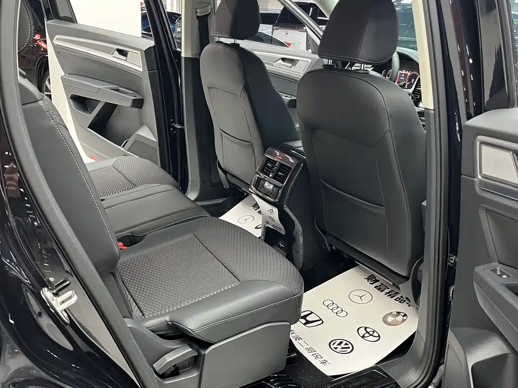 Touron 2020 380TSI four-wheel drive comfort version National VI купить на сайте DeffCars