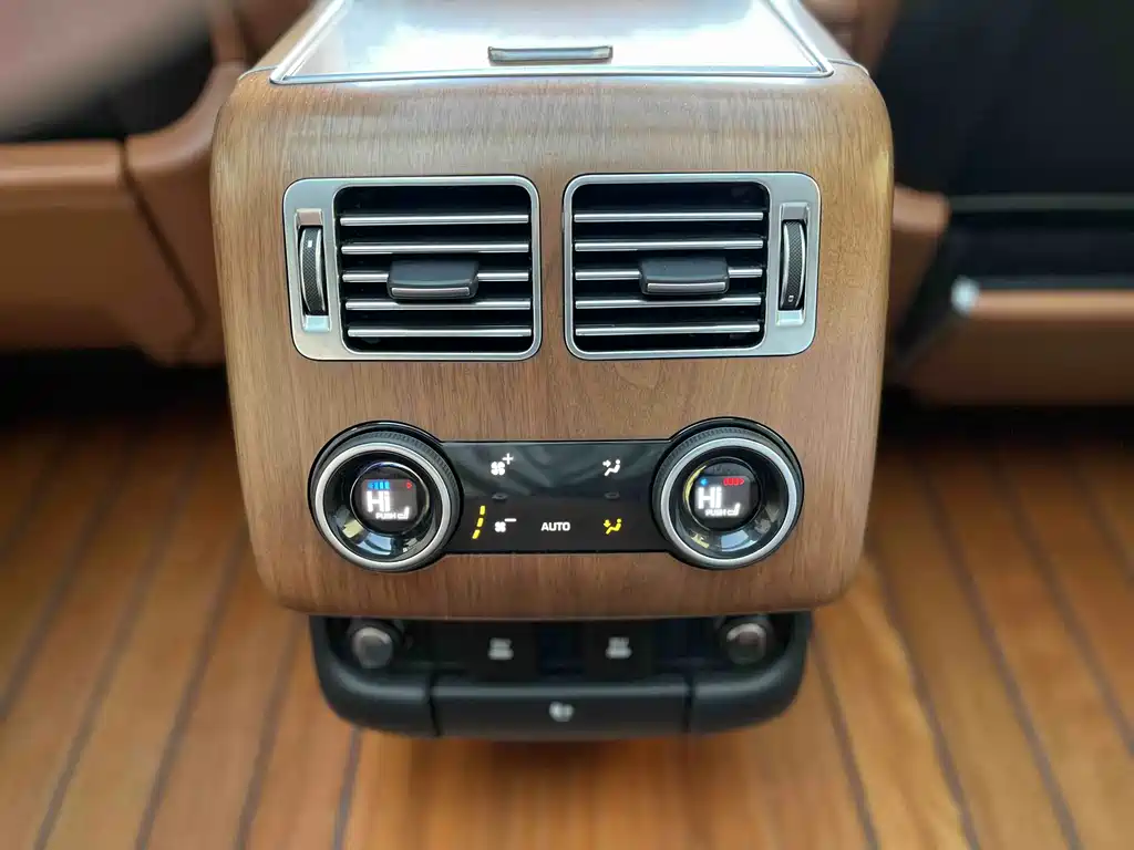 Range Rover 2020 3.0 L6 Honor Creation Extended Edition купить на сайте DeffCars