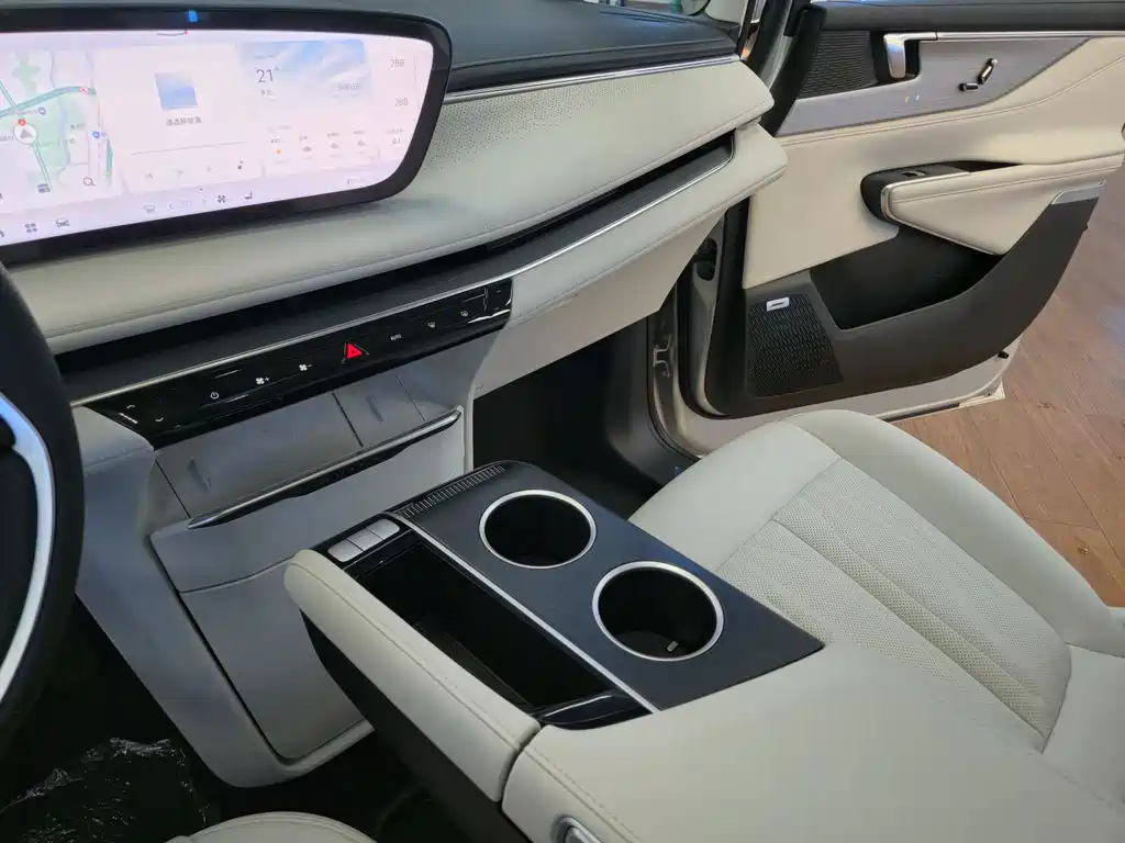 Buick GL8 New Energy 2024 Lu Zun Luxury Edition 7 seats купить на сайте DeffCars