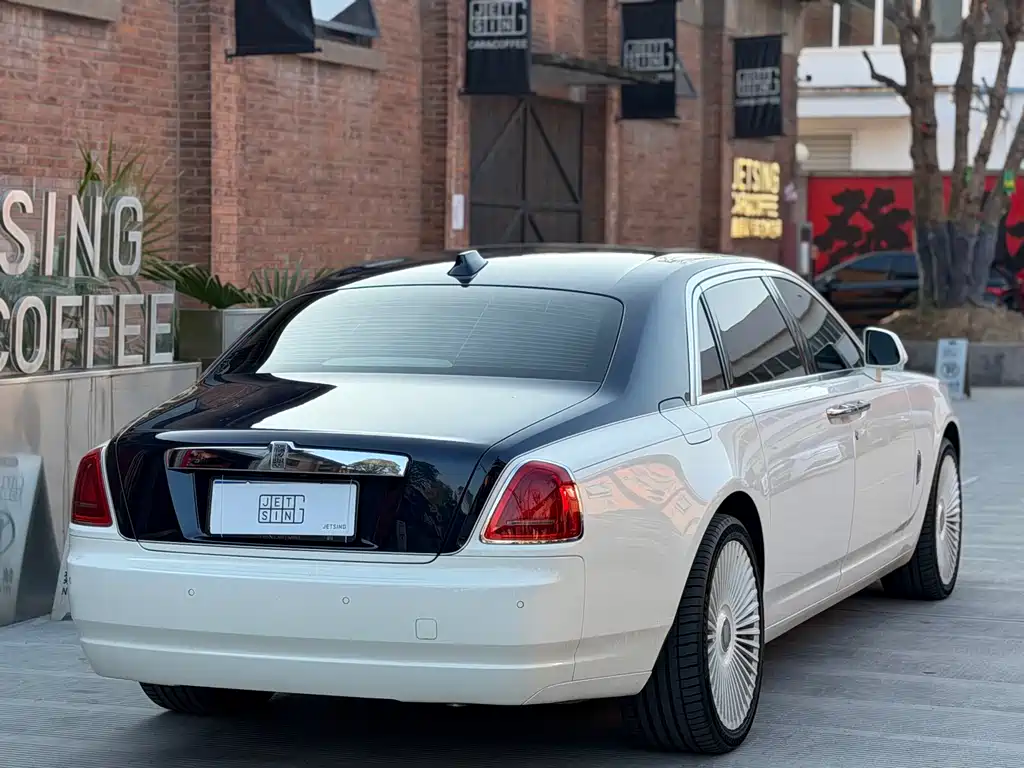 Ghost 2018 6.6T long wheelbase version купить на сайте DeffCars