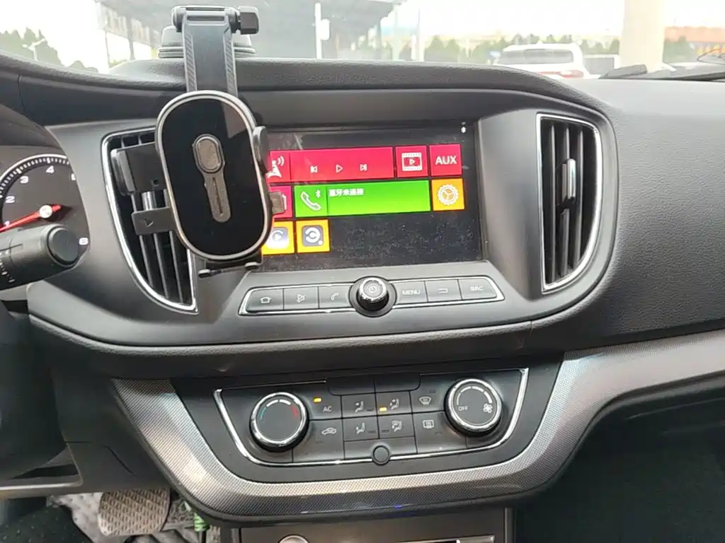 Roewe 360 ​​2018 PLUS 1.5L Automatic Exclusive Edition купить на сайте DeffCars
