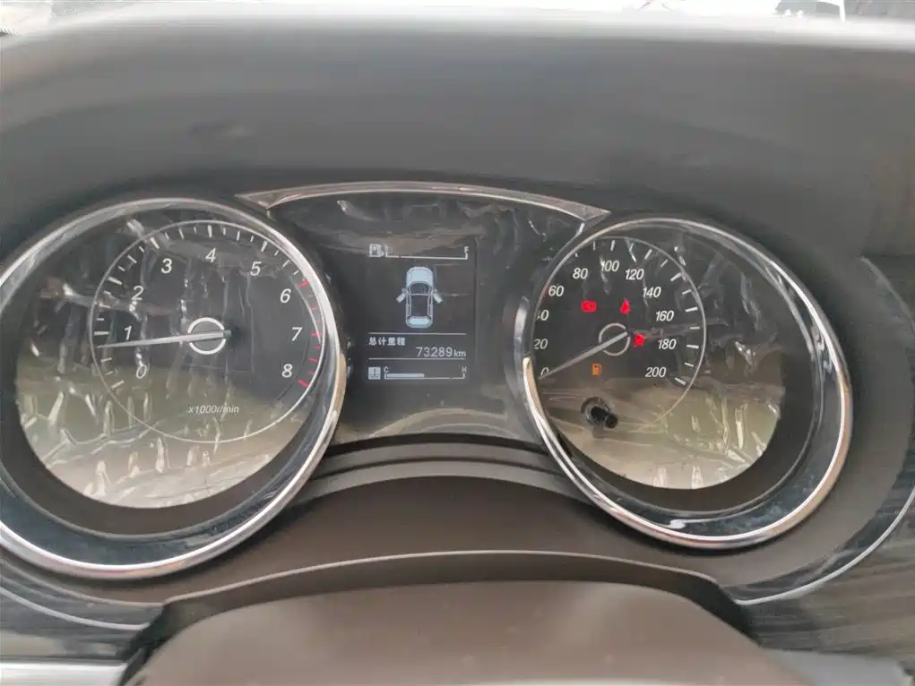 Baojun 730 2016 1.5L manual comfort type 7 seats National V купить на сайте DeffCars