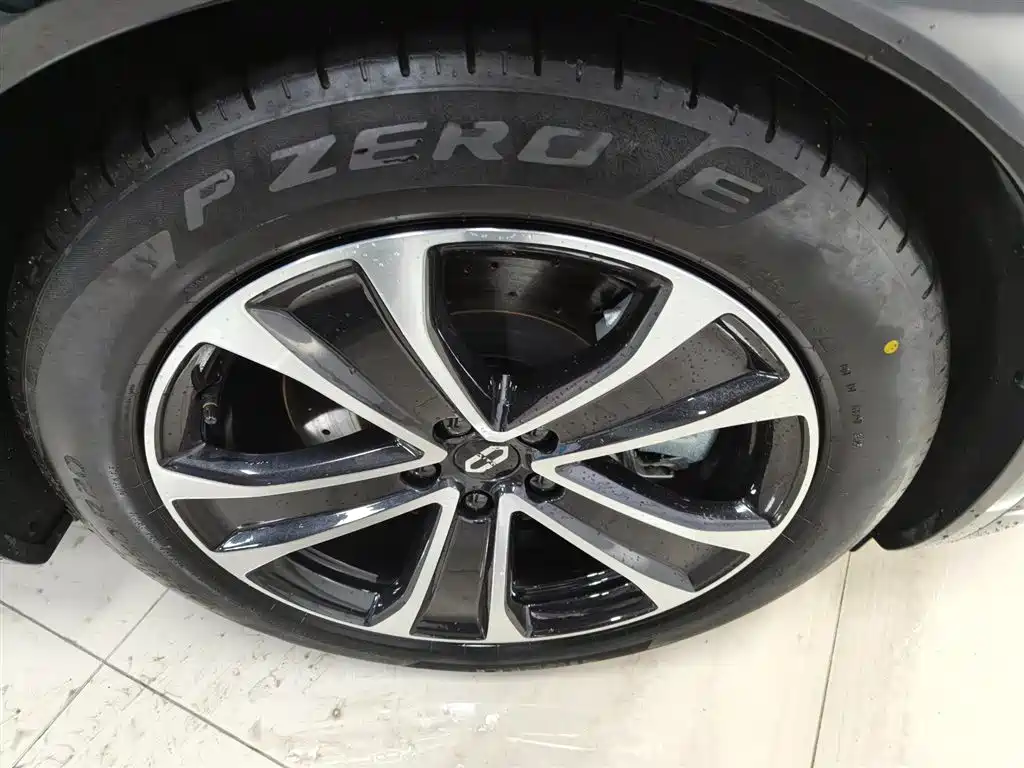 Wenjie M7 2026 extended range Ultra four-wheel drive version 5 seats купить на сайте DeffCars