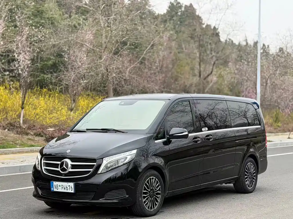 Mercedes-Benz V-Class 2017 V 260 L Premium Extended Edition купить на сайте DeffCars