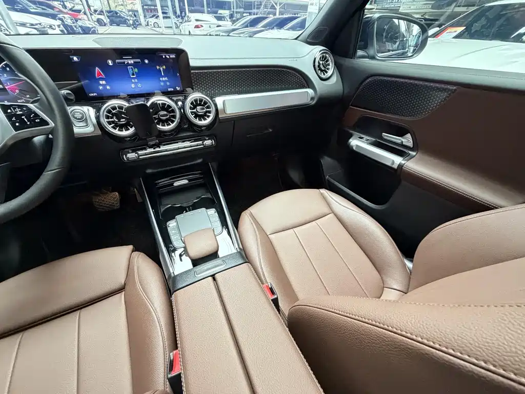 Mercedes-Benz GLB 2024 facelift GLB 220 dynamic version купить на сайте DeffCars