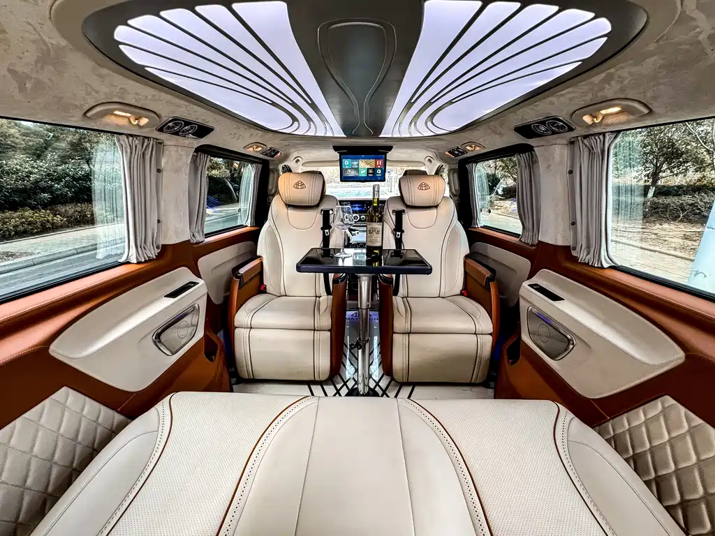 Vito 2023 2.0T Business Edition 7 seats купить на сайте DeffCars