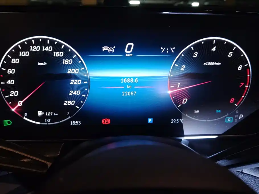 Mercedes-Benz GLC 2024 GLC 260 L 4MATIC luxury model 5 seats купить на сайте DeffCars