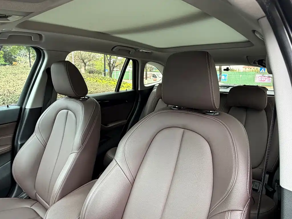 BMW X1 2022 sDrive25Li Leading Model купить на сайте DeffCars