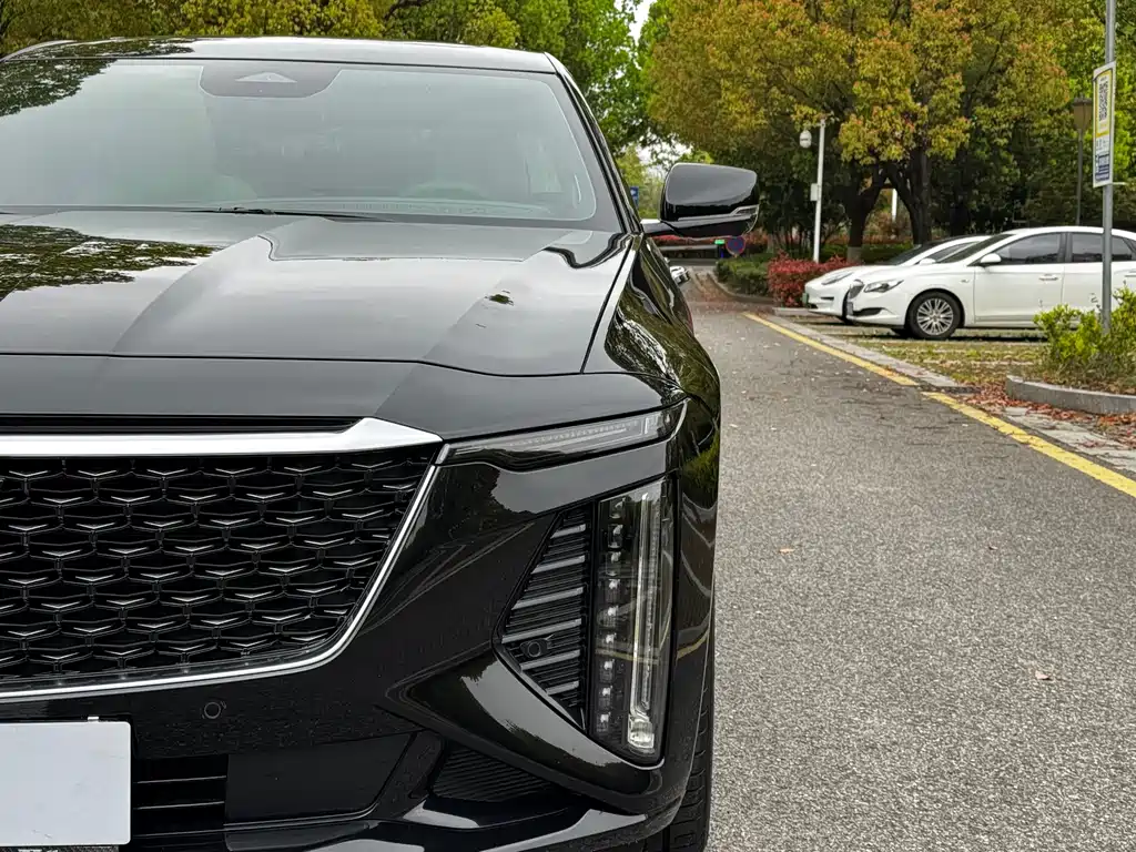 Cadillac CT6 2023 28T luxury model купить на сайте DeffCars